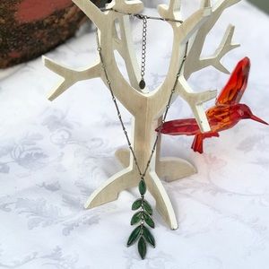 4/$20 jewelry SALE! Dangled leaf pendant necklace
